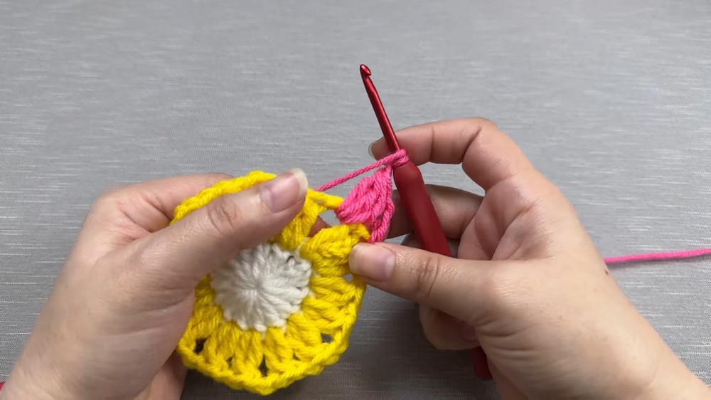 Crochet Flower Coaster Pattern 3