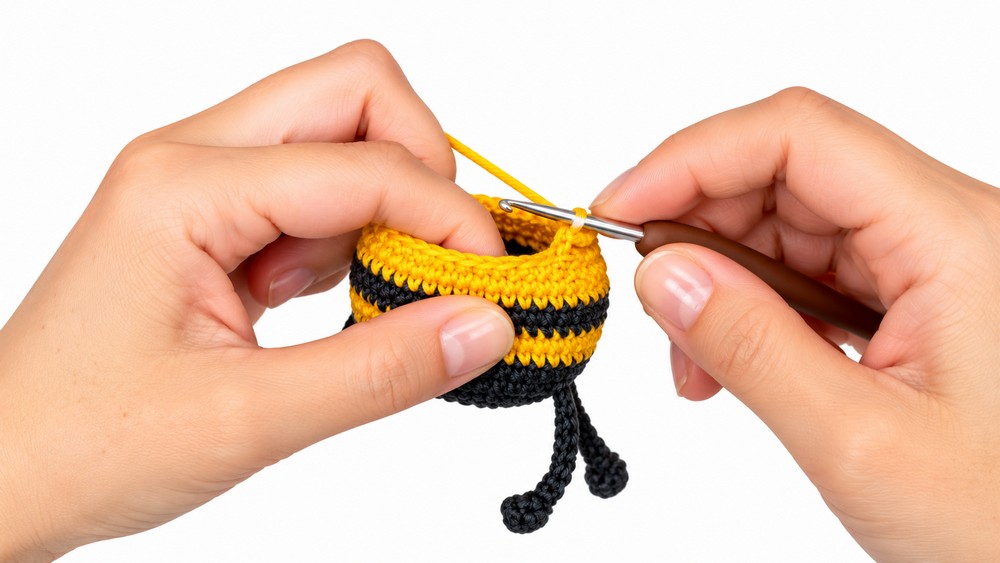 Crochet Bee Amigurumi Pattern 3Crochet Bee Amigurumi Pattern 3
