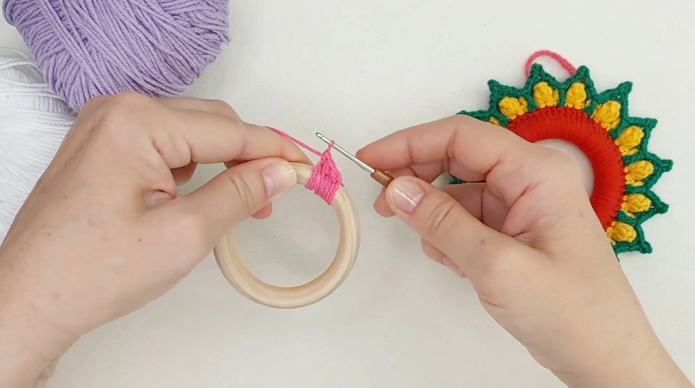 Crochet Christmas Wreath Pattern 1