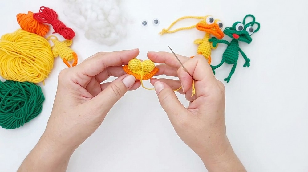 Crochet Duck Keychain Pattern 4