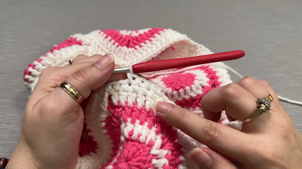 Crochet Granny Square Bag Pattern 3