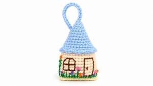 Crochet House Keychain Pattern 5