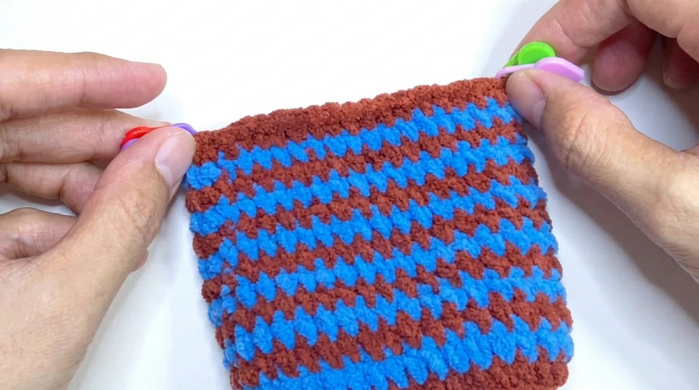 Crochet Kisslock Coin Purse Pattern 3