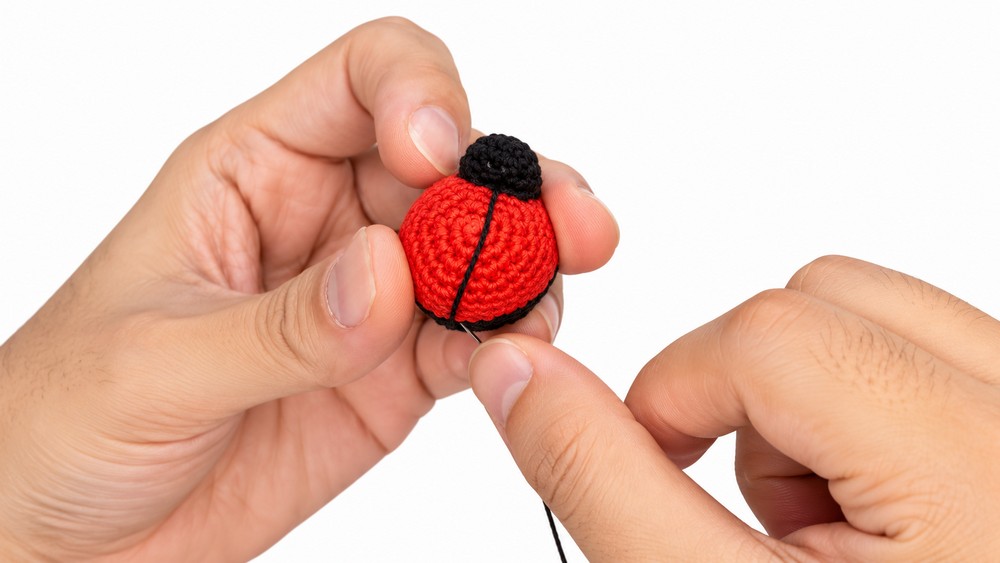 Crochet Mini Ladybug Pattern 3