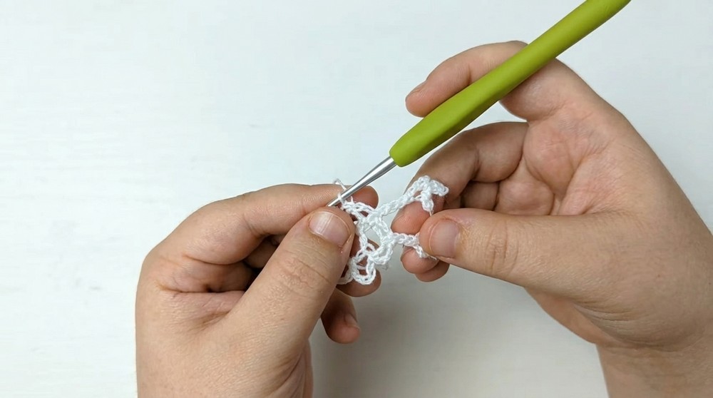 Crochet Snowflake Pattern 3