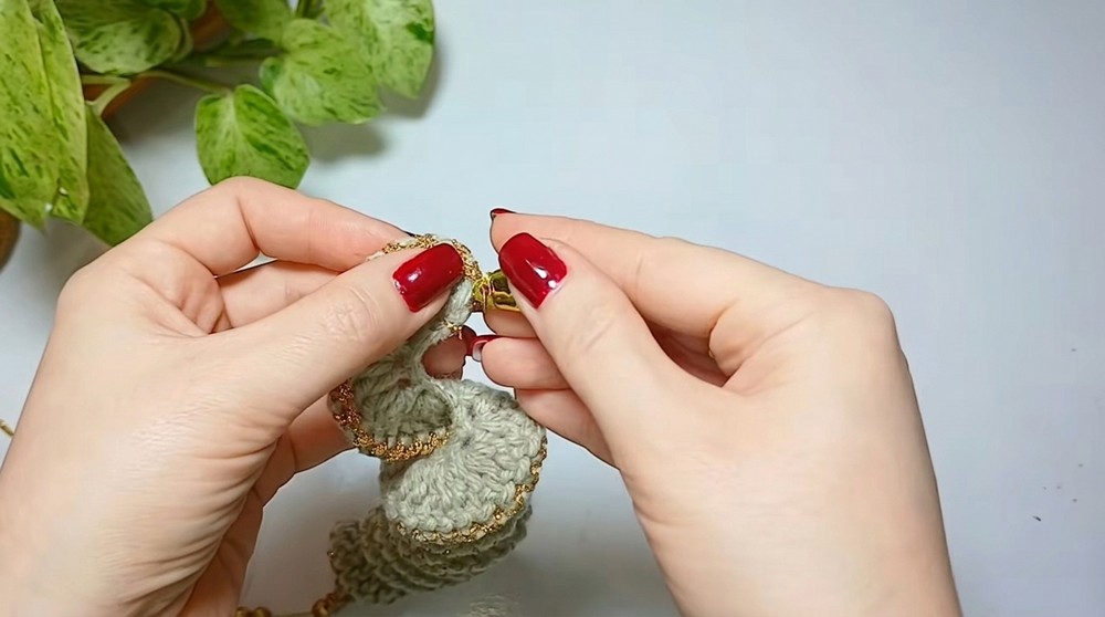 Easy 3D Christmas Spiral Crochet for Beginners (5)