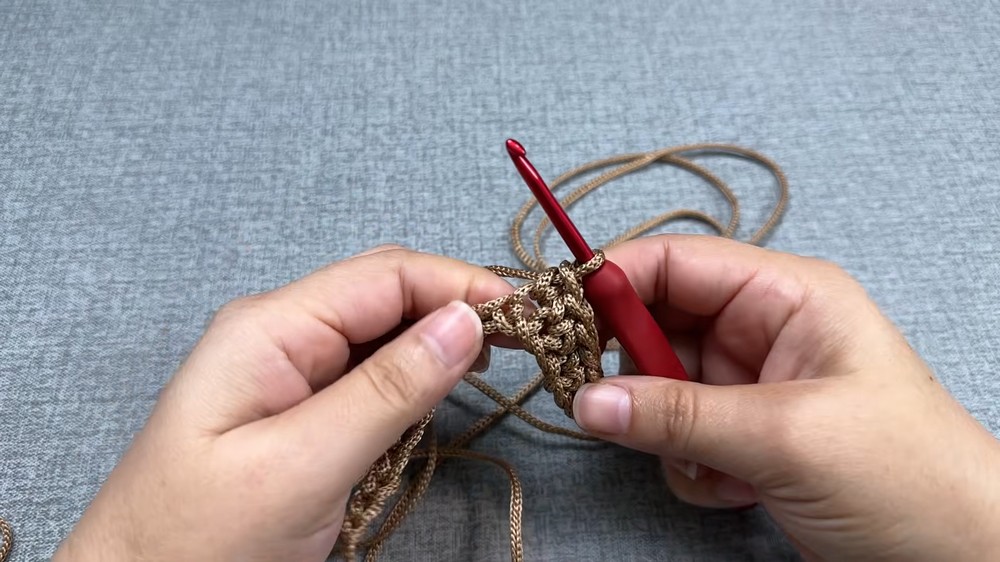 Crochet Boho Bucket Bag Pattern 1