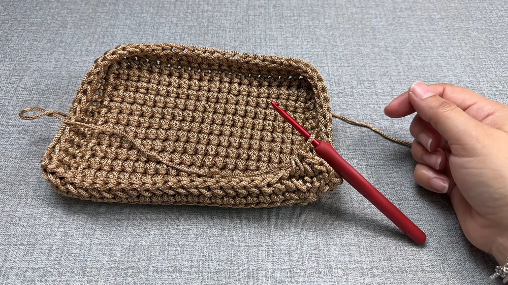 Crochet Boho Bucket Bag Pattern 4